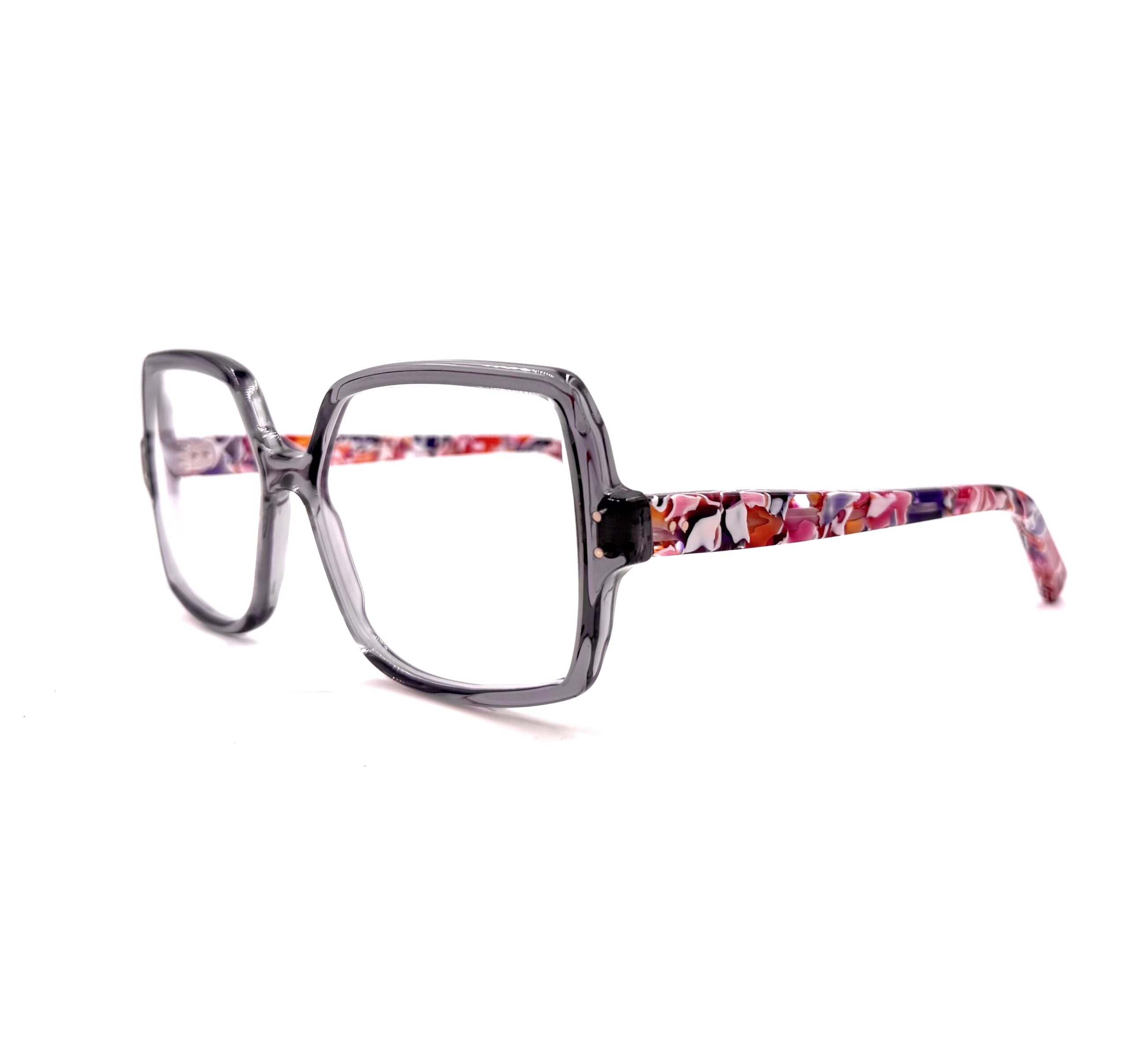 Cazilhac lunettes femmes acétate. Solides, légères et confortables nos lunettes VDS sont uniques.